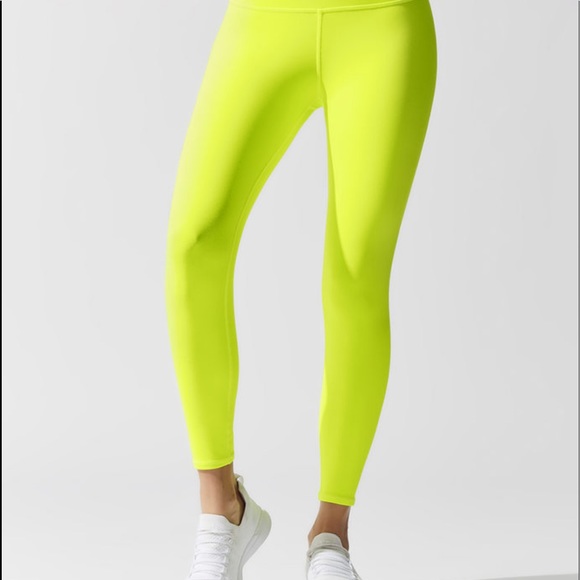 alo yoga highlighter